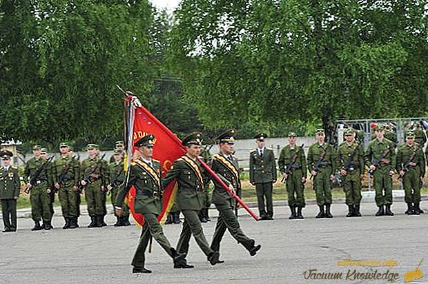 13 російських співаків, які служили в армії